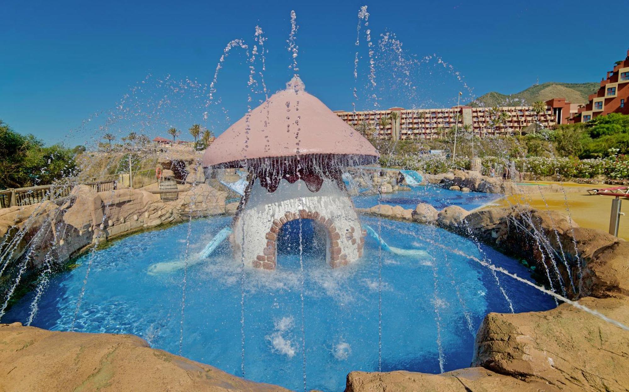Holiday World Resort Benalmadena Ngoại thất bức ảnh